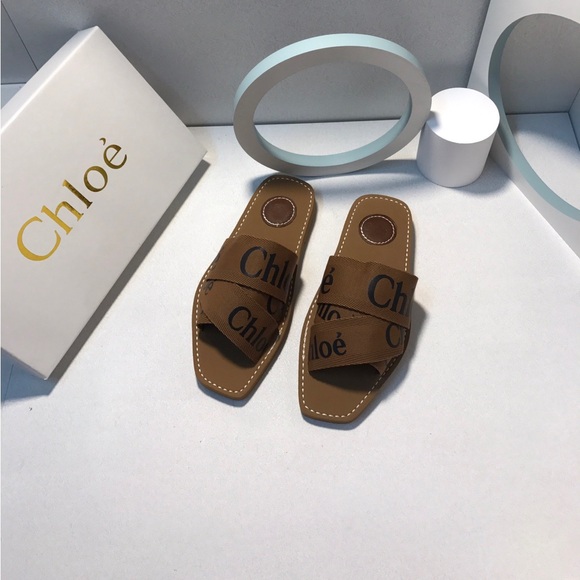 Chloe Shoes - Chloe Brown Logo Strap Slide Sandals - Women